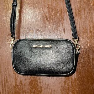 Michael Kors Elegant Black Crossbody Bag